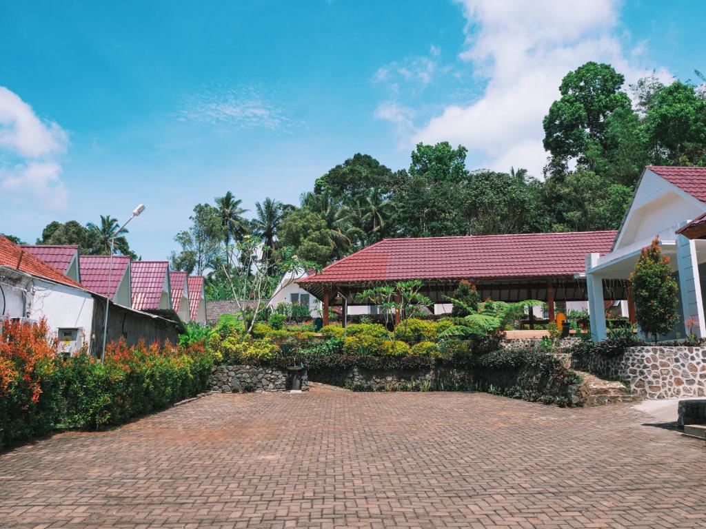 homestay tumpak sewu