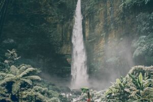 Coban Kapas Biru: Panduan Wisata Lengkap Menuju Air Terjun Kapas Biru