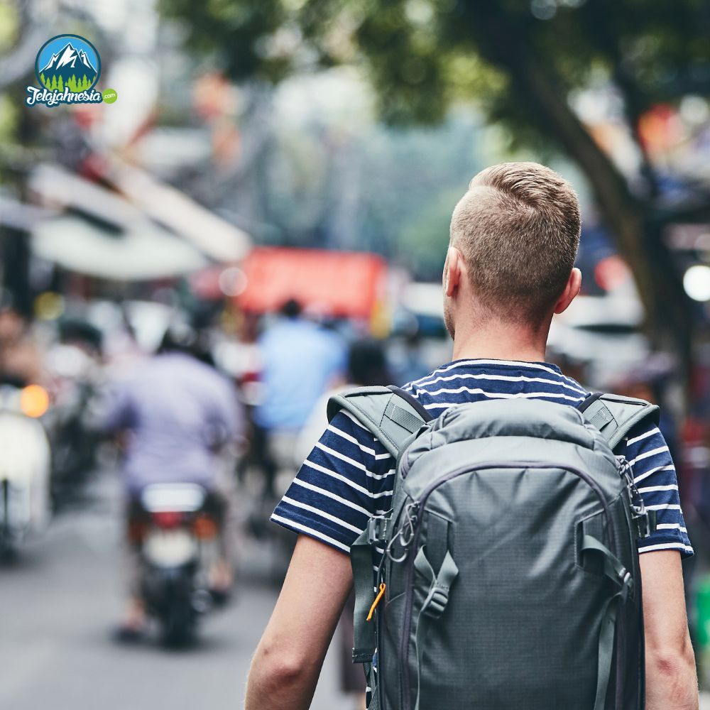 Perbedaan Traveller dan Backpacker