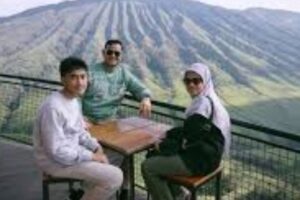 Panduan Wisata Bromo Hillside Cafe 360