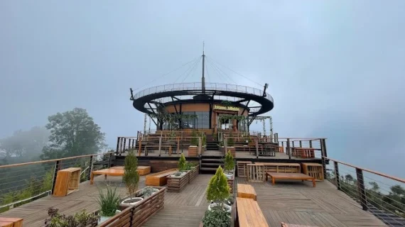 Cafe Viral di Bromo Hillside Bromo