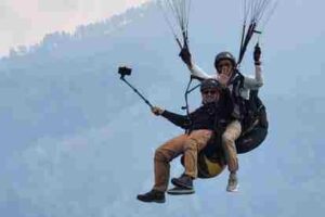 Menaklukkan Langit Batu: 5 Keseruan Wisata Paralayang di Malang