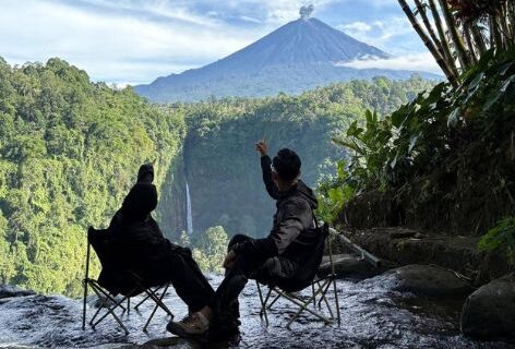 Air Terjun Kapas Biru