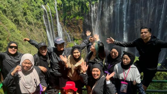 sewa guide air terjun tumpak sewu