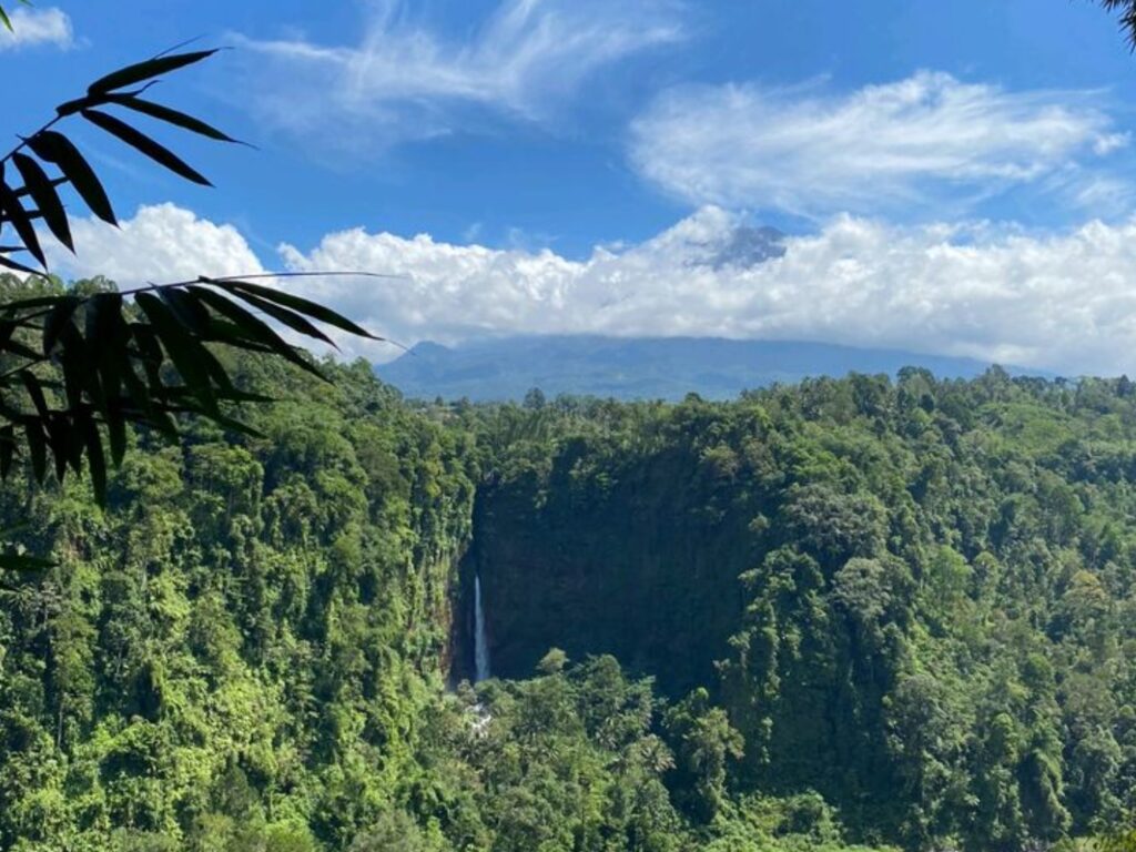 Destinasi Sunrise Terbaik di Lumajang