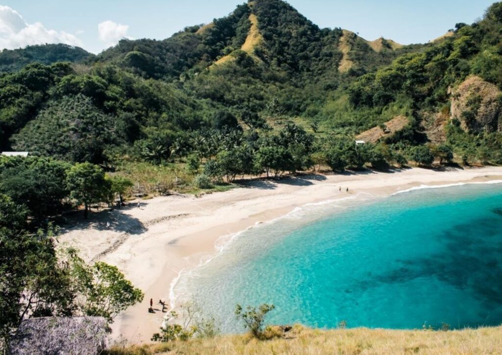 pantai koka flores