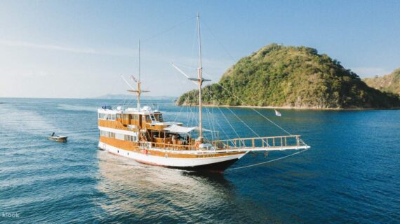 Sailing Komodo Labuan Bajo