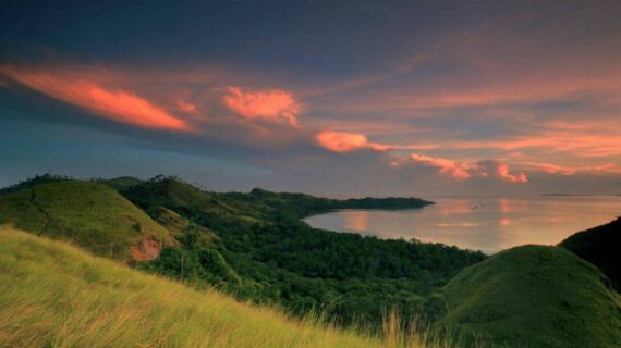 sunset Labuan Bajo
