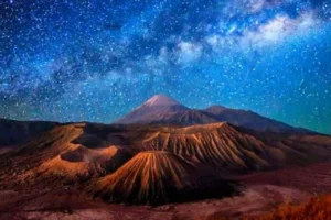 Milky Way Gunung Bromo: Spot Terbaik Langit Malam