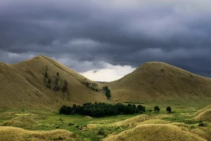 7 Keunikan Kawah Wurung Bondowoso + Panduan Lengkap Wisata 2026 (Wajib Masuk List Trip!)