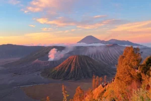 10 Spot Sunset Bromo Terindah yang Wajib Dikunjungi