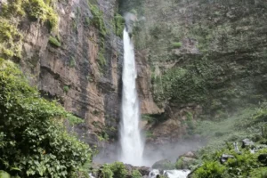5 Pesona Air Terjun Kapas Biru Lumajang yang Wajib Kamu Nikmati Saat Liburan di Lumajang