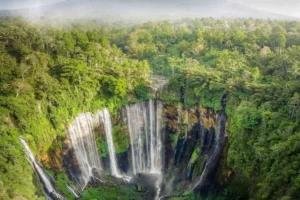 7 Keajaiban Fenomenal Panorama Tumpak Sewu yang Wajib Kamu Lihat di Lumajang